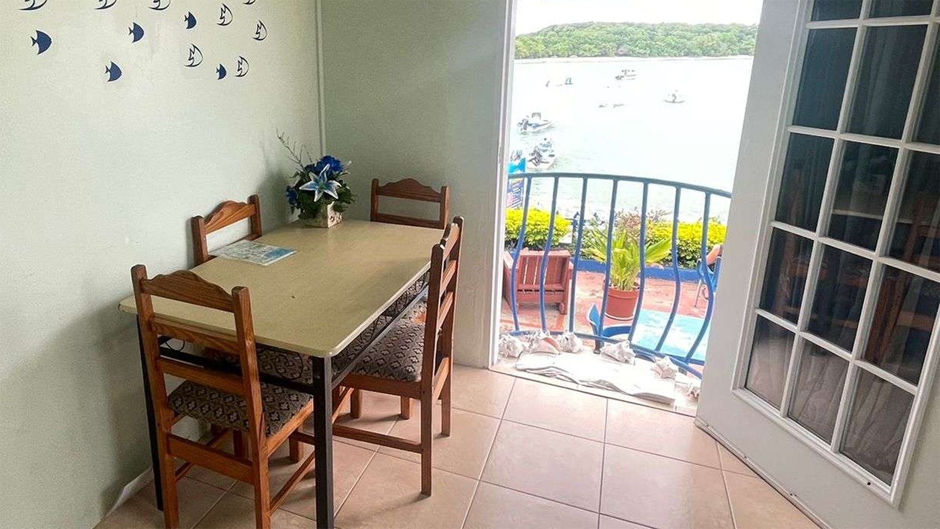 The Seaview Apartment